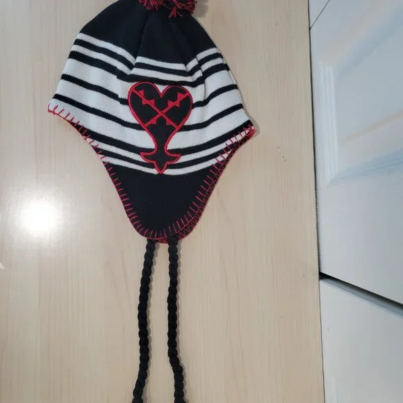 HOT TOPIC Disney Kingdom Hearts Heartless White Black Peruvian-Style Beanie RARE HOT TOPIC Disney Kingdom Hearts Heartless White Black  main image 4